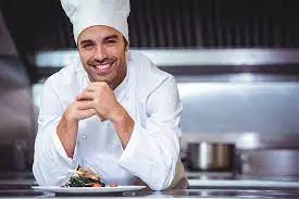 Али Сиражудинов, Повар и кухня, складская работа, ремонт, водитель, Париж