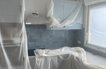 Профессиональный мастер-плиточник