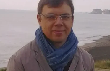 Преподаватель французского и итальянского языков. Prof de français et d’italien